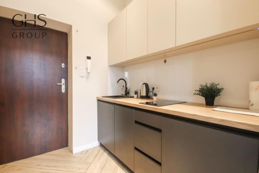 Piekny Apartament W Zabytkowej Kamienicy Krakow Luaran gambar