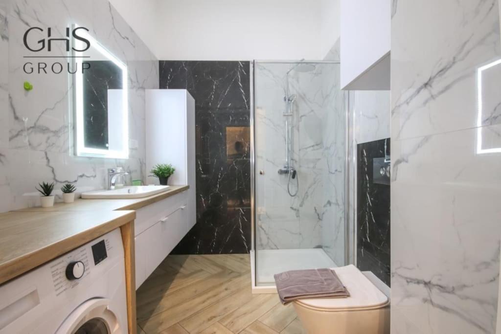 Piekny Apartament W Zabytkowej Kamienicy Krakow Luaran gambar